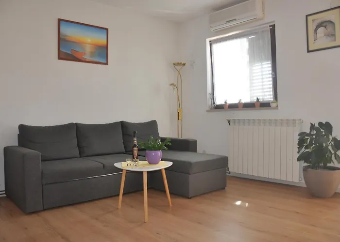 Apartman Mirna
